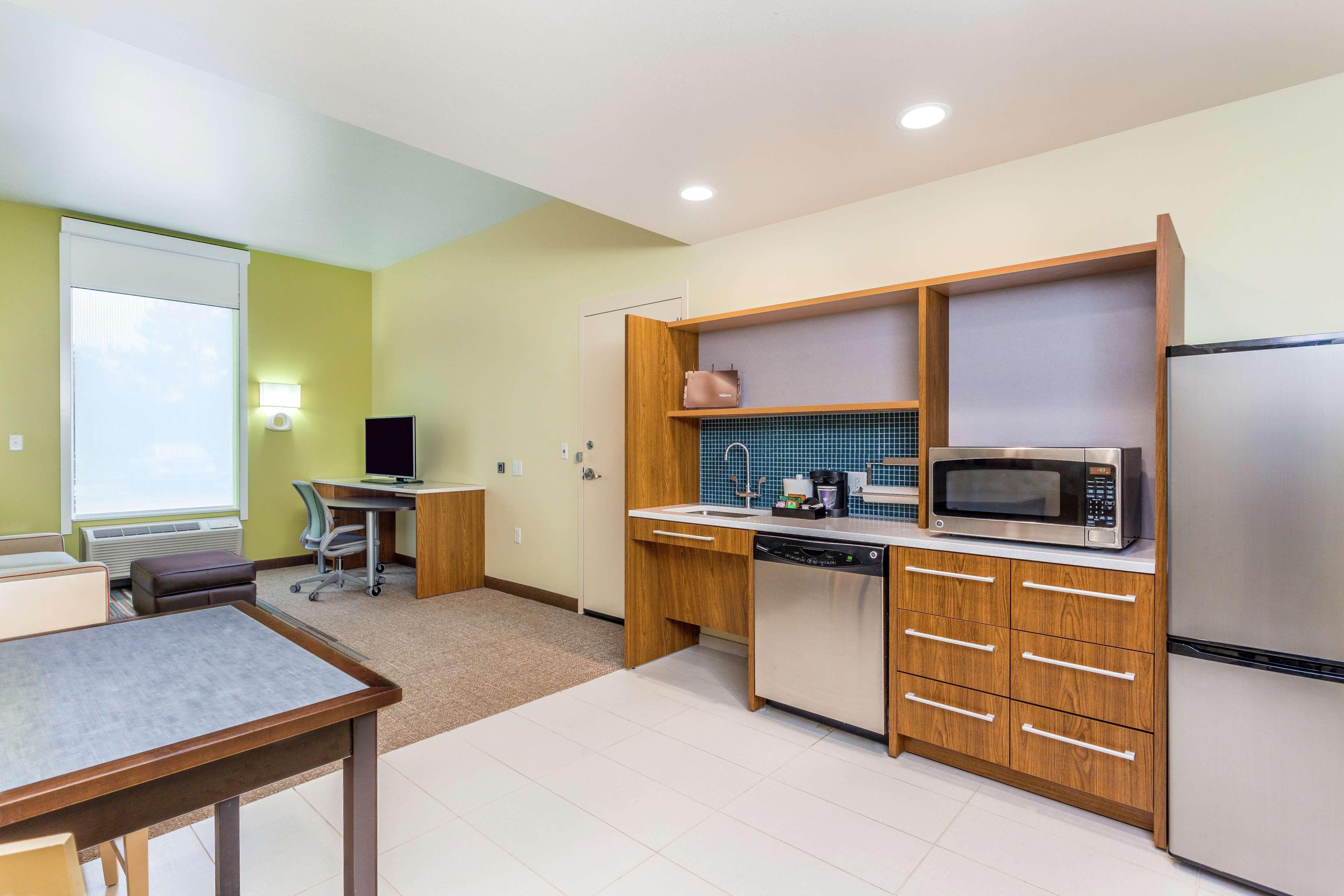Home2 By Hilton Airport/wolf Rd Albany