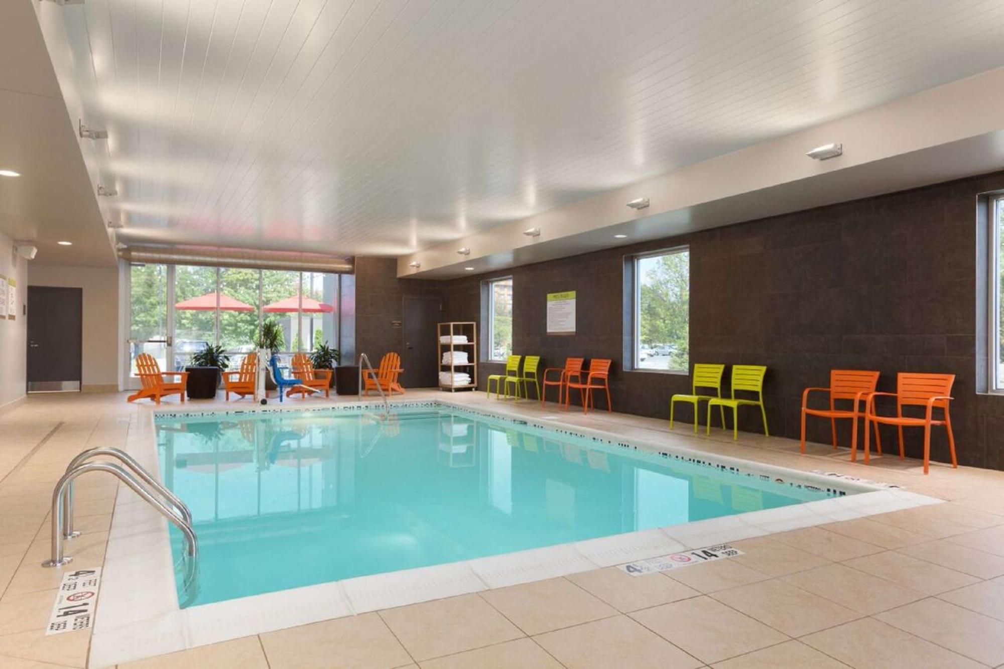 Home2 By Hilton Airport/wolf Rd Hotel 3*